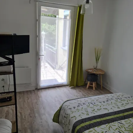 Bed & Breakfast Le St Jean Familiale Saint-Jean-de-la-Porte